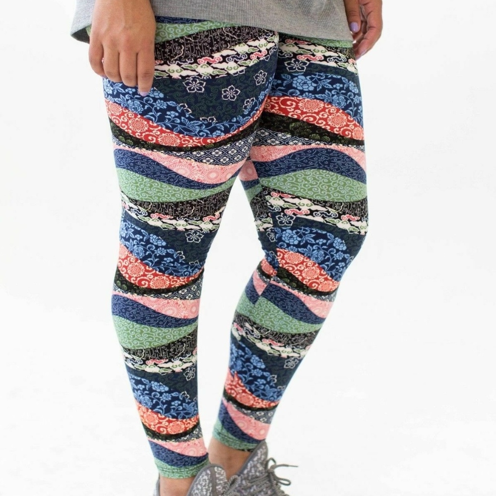 A&D LOVELY LAYERS LEGGINGS S/M SIZES (4-12) NWT